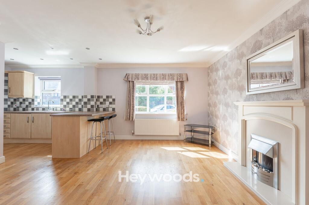 Apartment in Newcastle-under-Lyme, Hempstalls - View 2