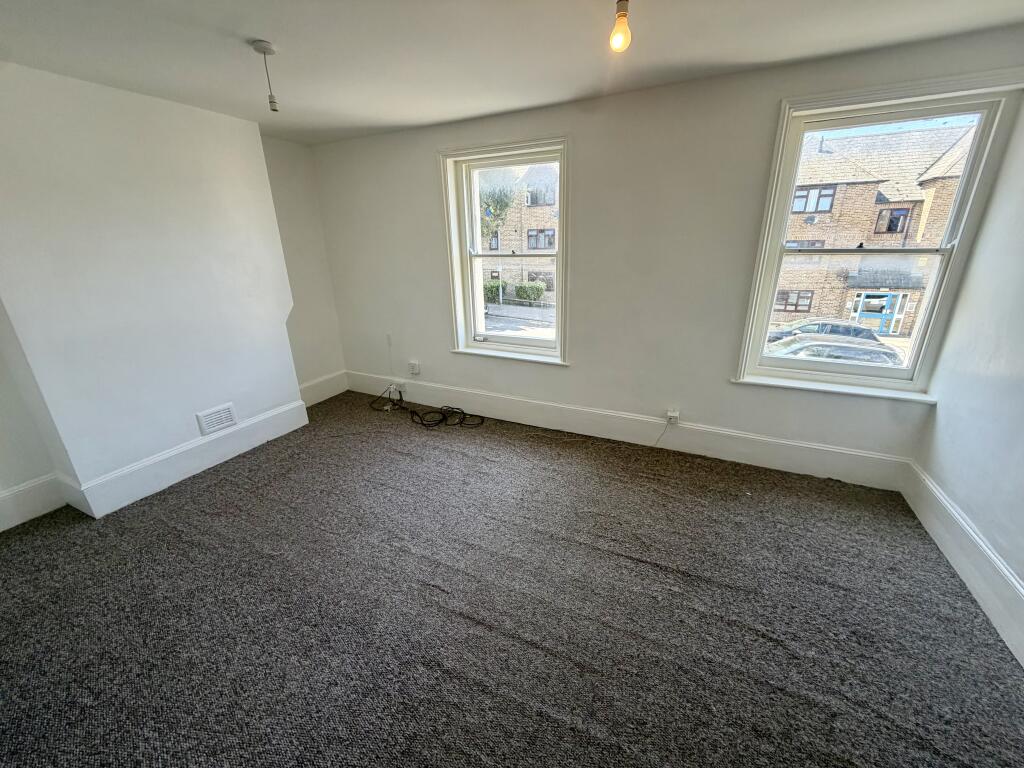 Apartment in Thanet, Cliftonville West, Cliftonville - View 2