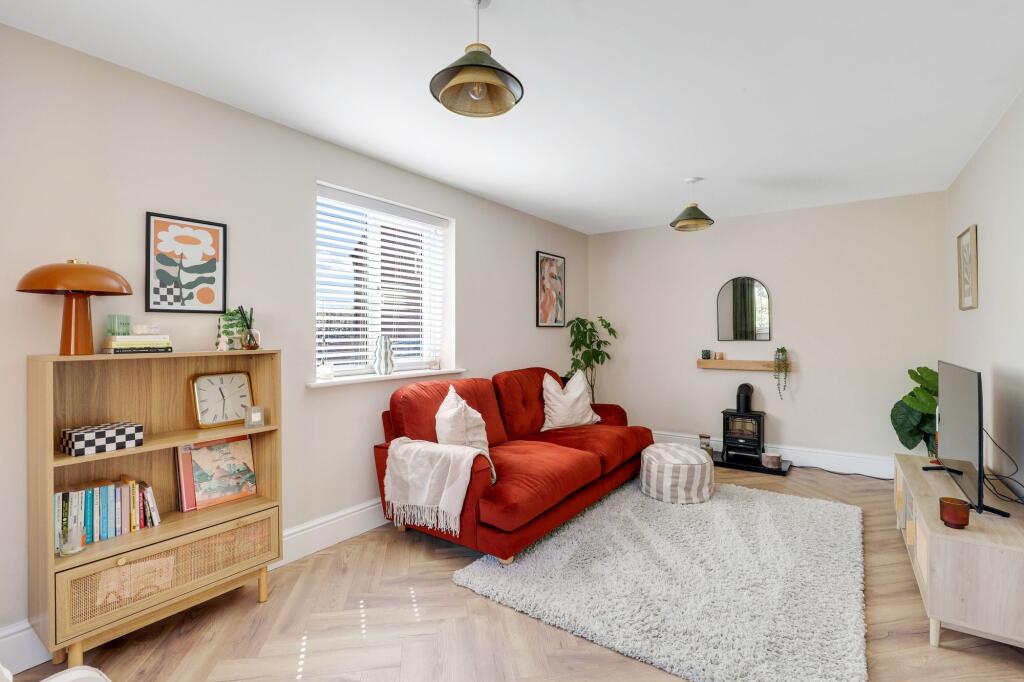 House in Nottingham - View 2