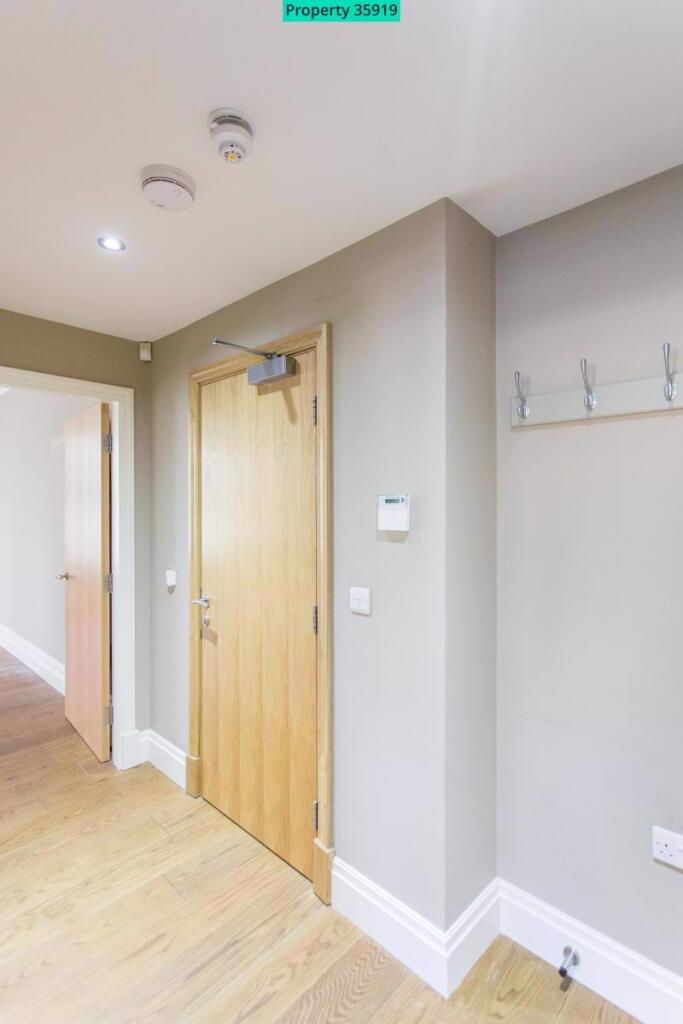 Apartment in Leeds - More