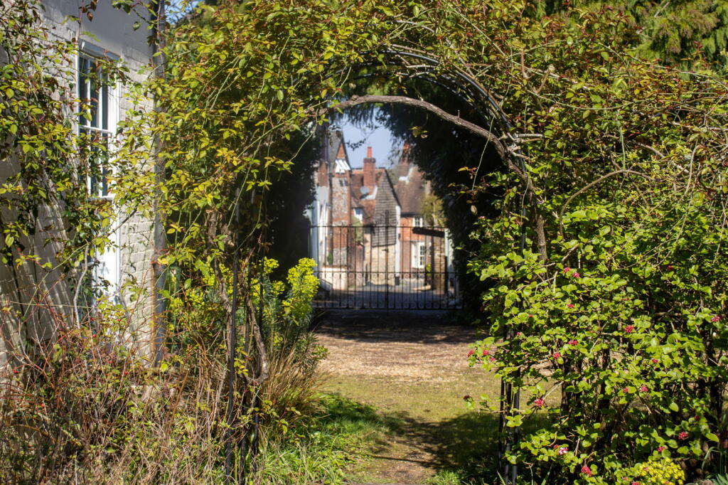 Brandy Mount House, Alresford photo 3