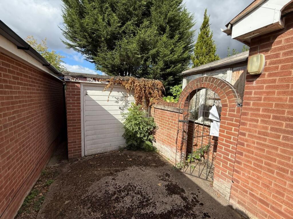 House in Nottingham - View 4