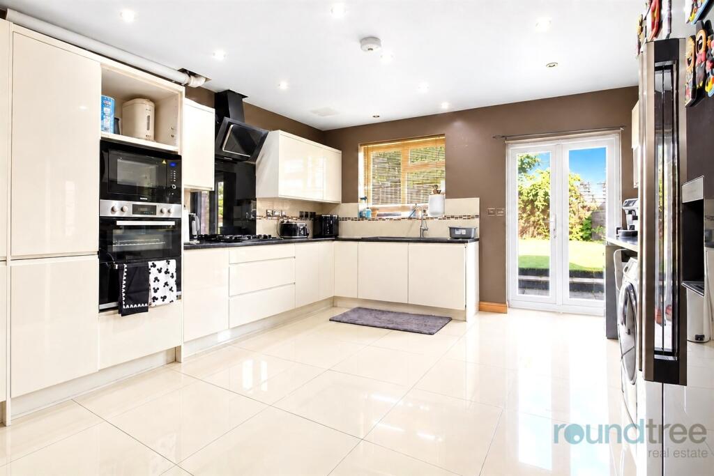 House in London, Brent Cross - View 4