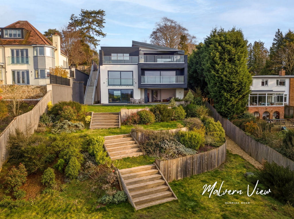 Main image of property: Oldnall Road, Kidderminster, DY10 3HN