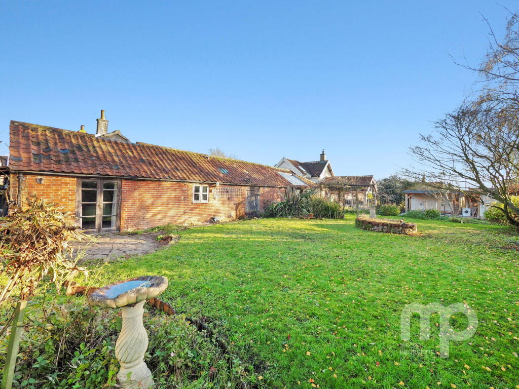 Tabernacle Lane, Forncett St Peter (flexible home with enormous potential). NR16 1LE photo 4