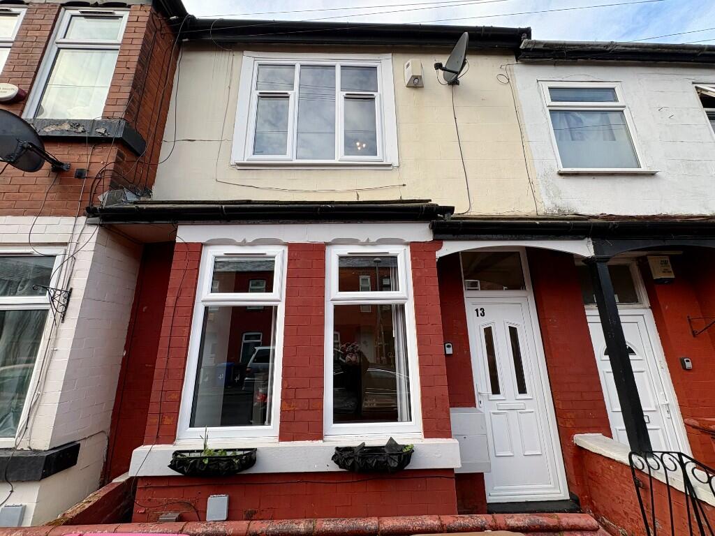 Main image of property: Irlam Avenue, Manchester, Greater Manchester, M30