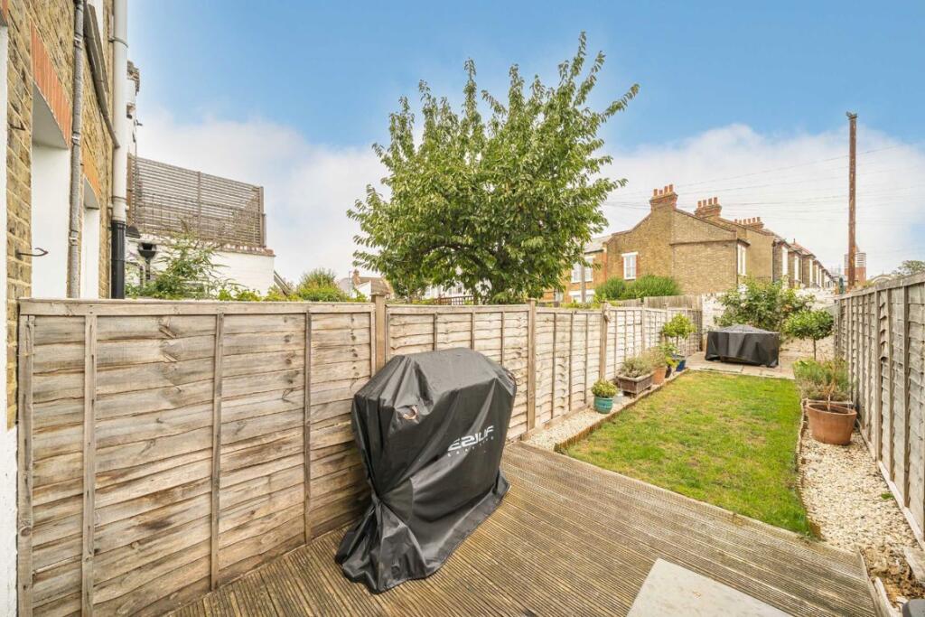 Apartment in London - View 4