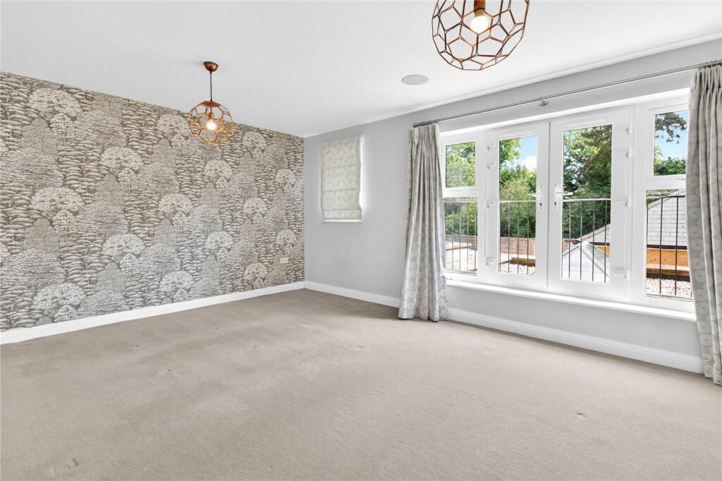 House in Runnymede, Surrey - More