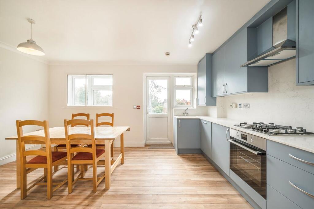 House in Twickenham - View 2