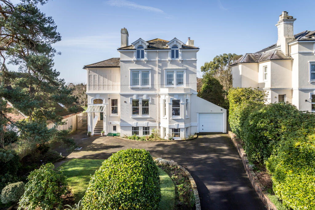 Main image of property: Vicarage Road, Southborough, Tunbridge Wells, TN4