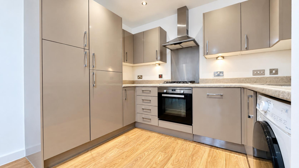 Apartment in London - View 5