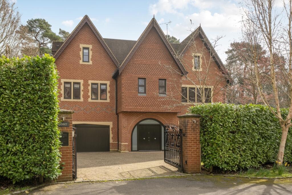 Main image of property: Sandy Lane, Tadworth KT20