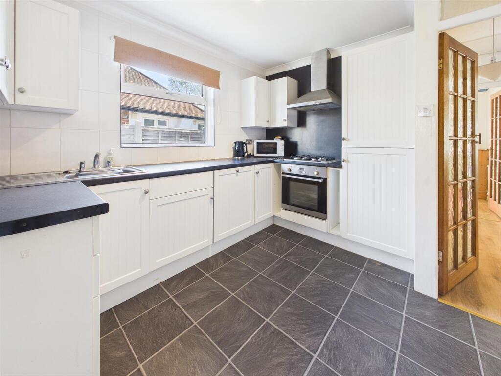 House in Walton-on-Thames, Surrey - View 2