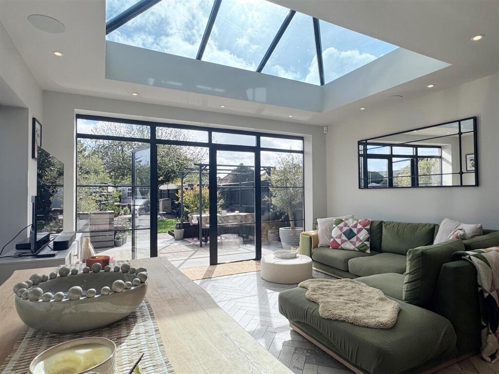 House in Newbury, West Berkshire - View 5