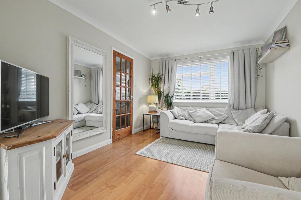 Heyes Drive, Sholing, SO19 photo 2