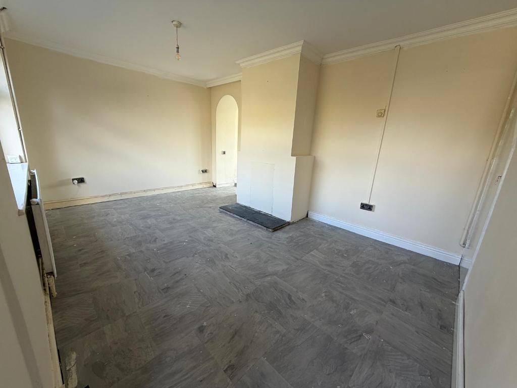 Beechfield Close, Garnlydan, Ebbw Vale, Blaenau Gwent, NP23 5EN photo 3