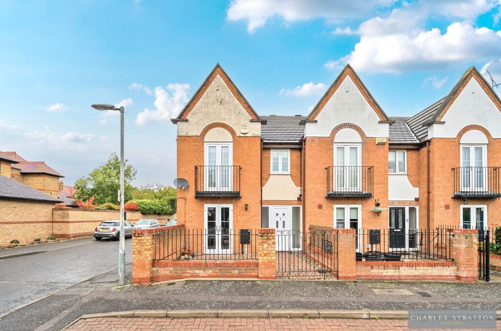 Main image of property: Landseer Close, Hornchurch