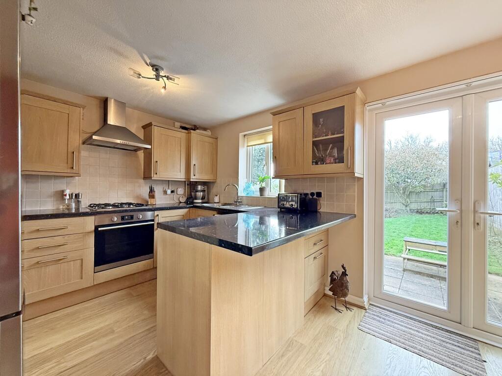 Dol Y Llan, Miskin, Pontyclun, Rhondda Cynon Taff. CF72 8RY photo 4