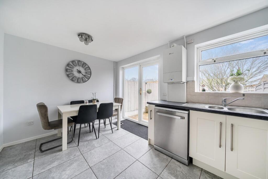 Harvest Ridge, Leybourne, West Malling photo 4