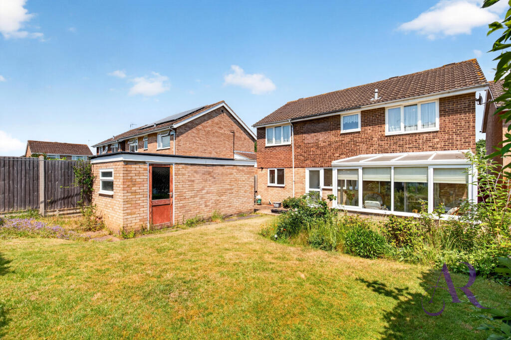 Westbury Lane, Newport Pagnell photo 4