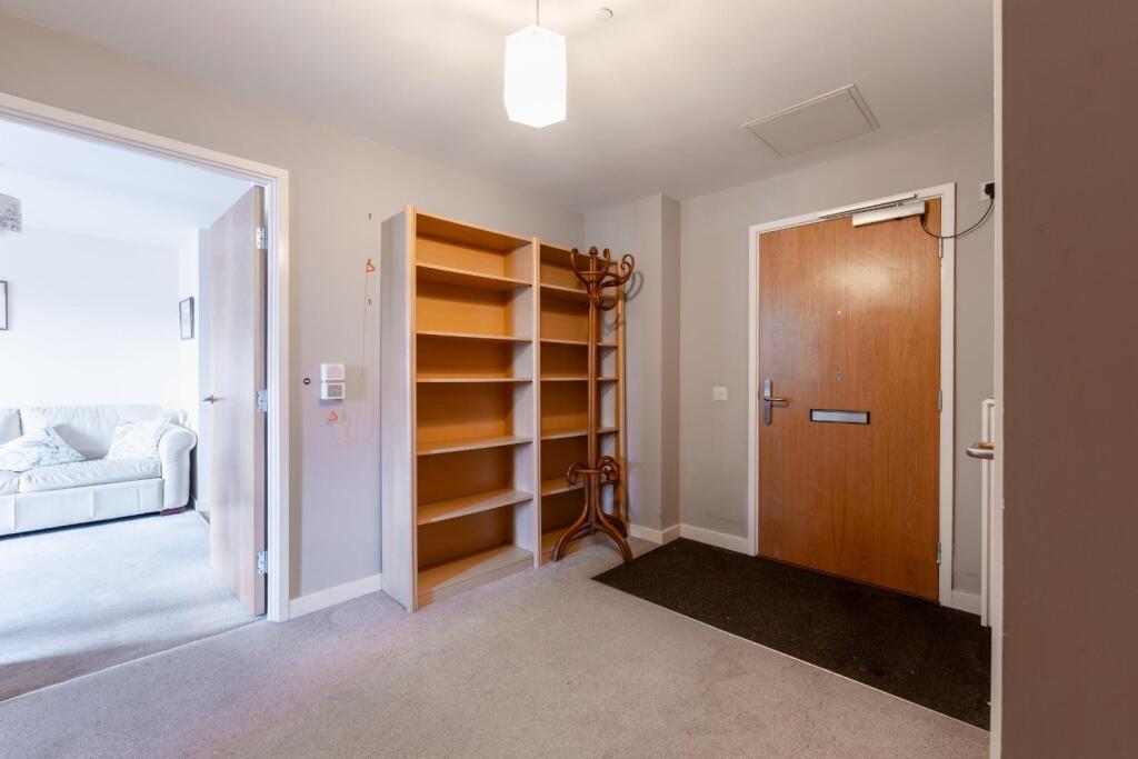 Apartment in Warwick, Milverton, Royal Leamington Spa - More