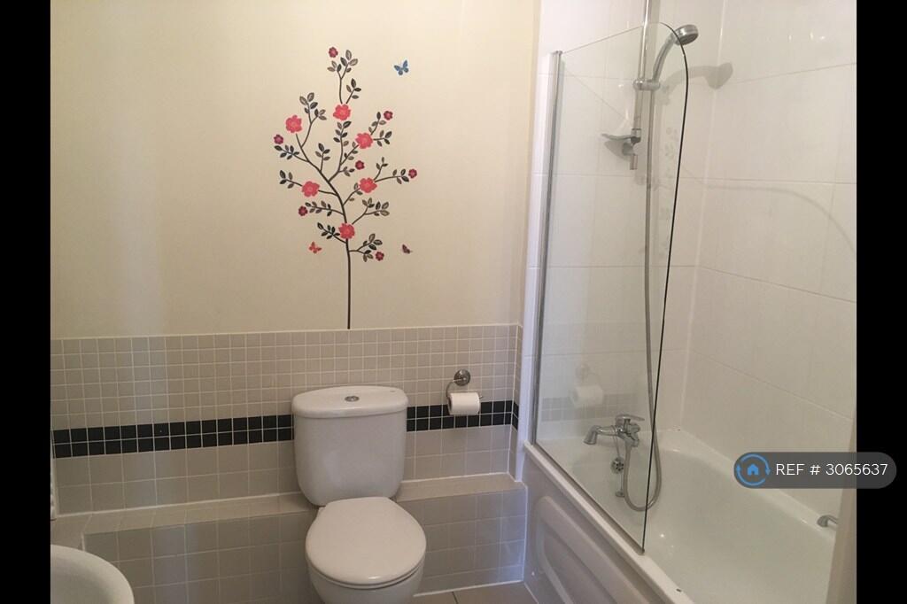 Apartment in Cardiff - View 4