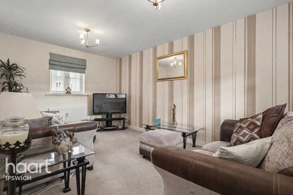 House in Ipswich - View 3