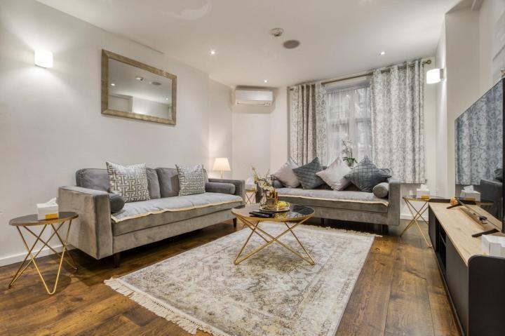 Main image of property: Princes Court, Brompton Road, London, SW3