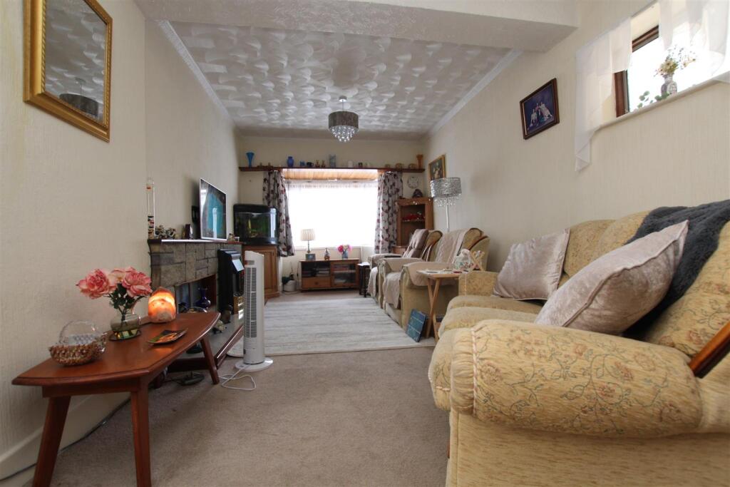 Chamberlayne Road, Eastleigh photo 3
