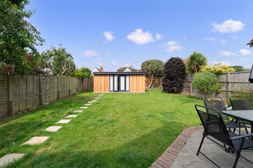 Nutbourne Road, Worthing, West Sussex, BN14 photo 3