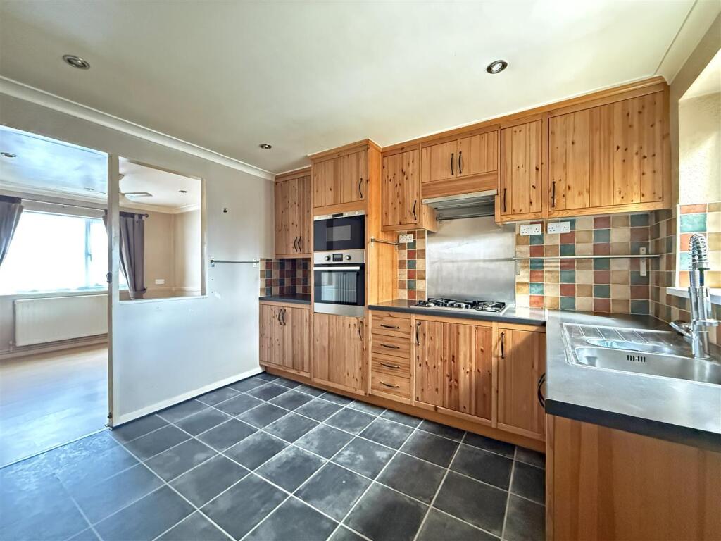 House in Shrewsbury, Shropshire - View 3
