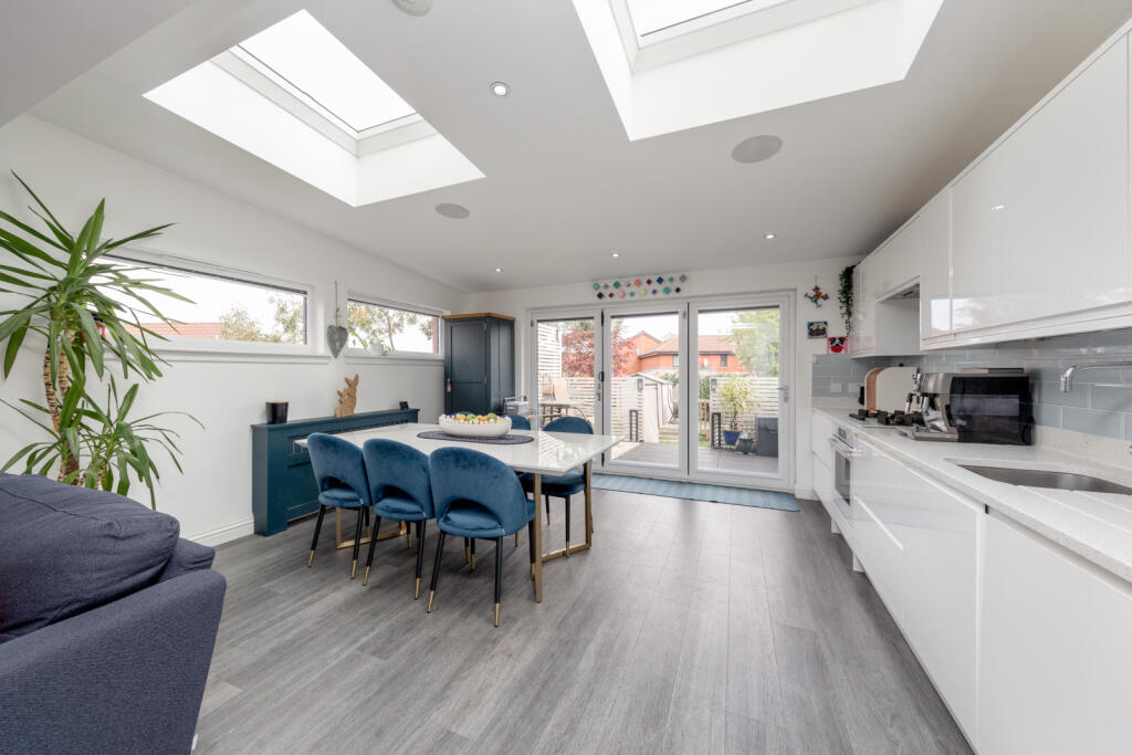 54 Craigour Drive, Edinburgh, EH17 - View 5