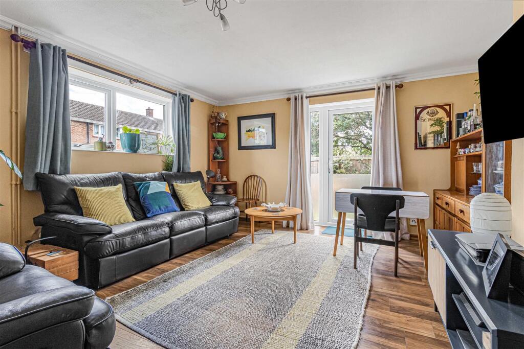 Apartment in Cambridge, Chesterton - View 2