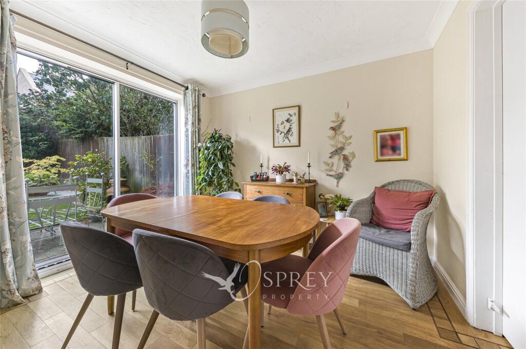 House in Oundle, North Northamptonshire - More
