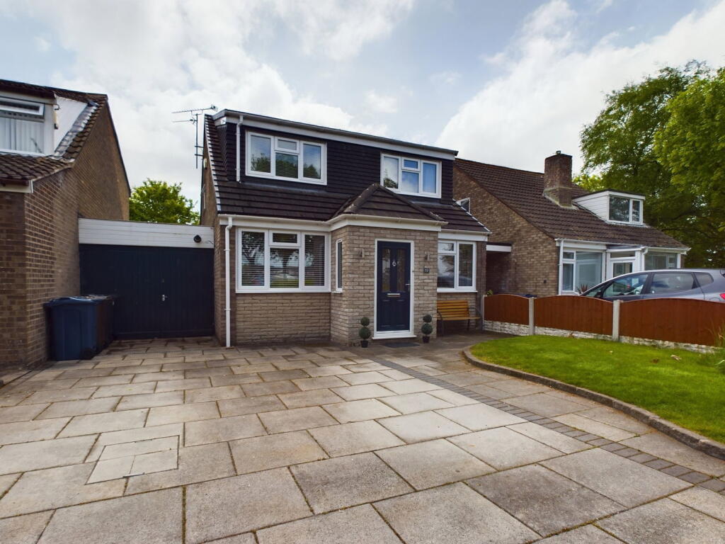 Main image of property: Delph Park Avenue, Aughton L39 5DQ