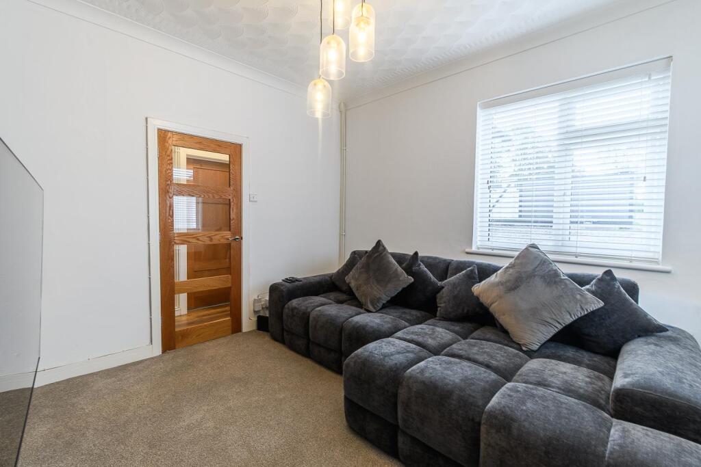 House in Cardiff - View 3
