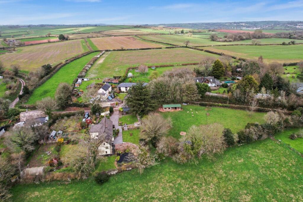 House in West Devon, Sampford Courtenay - More