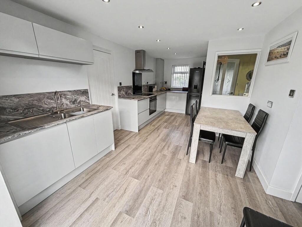 House in Exeter - View 3