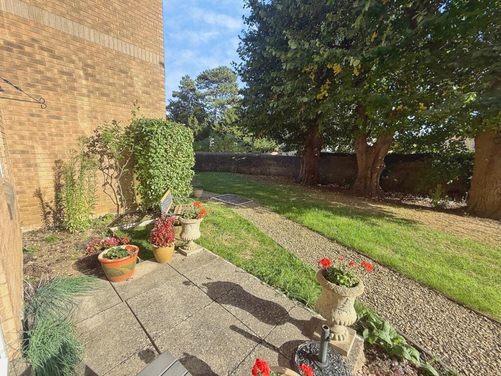 Apartment in Oxford - View 4