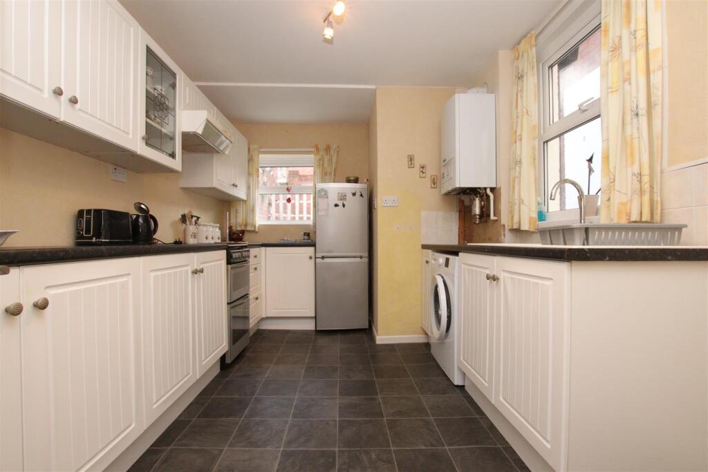Priory Road, Mount Pleasant, Exeter photo 3