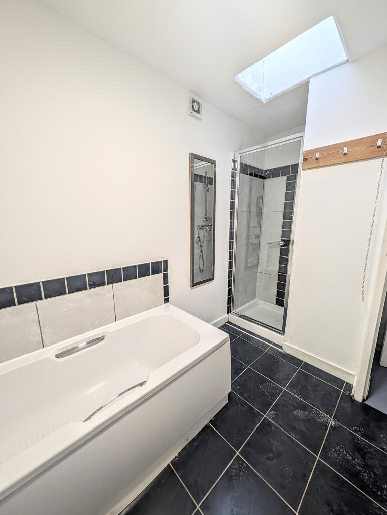 House in Paisley - View 4