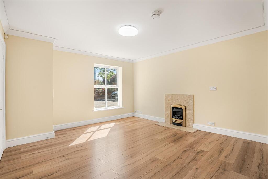 House in Kingston upon Thames - View 5