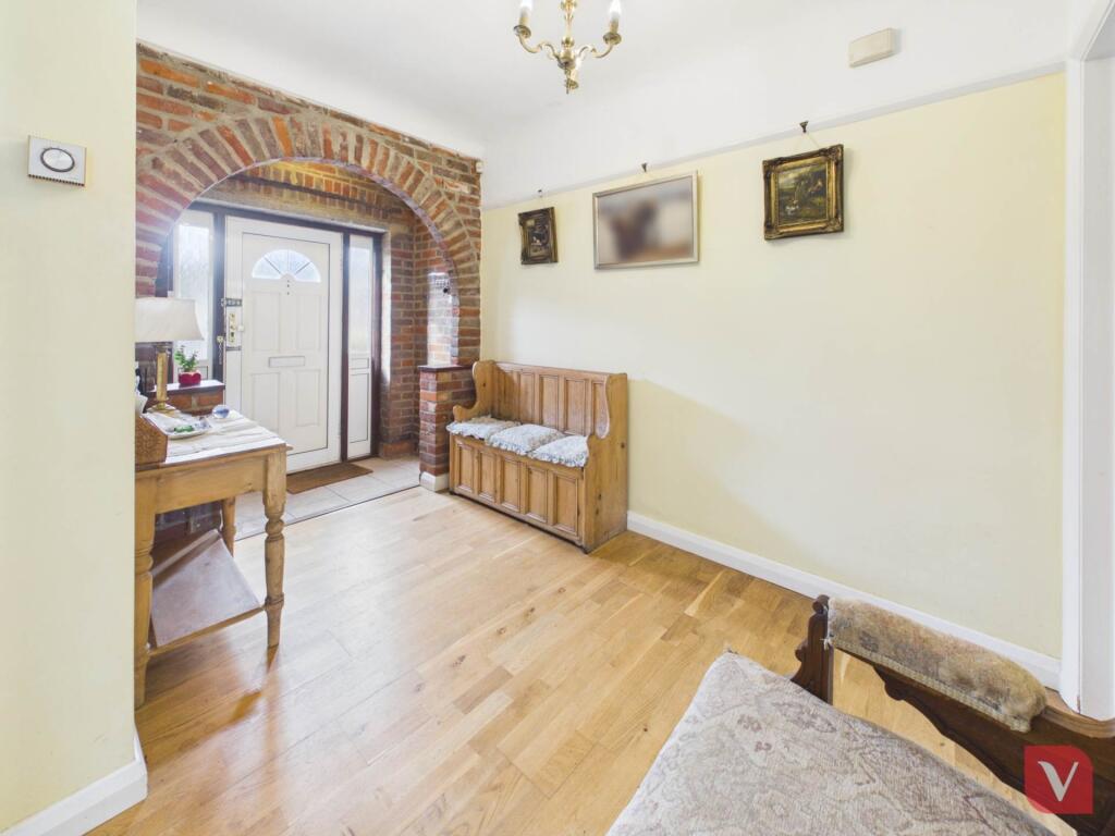 House in Luton - More