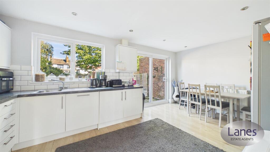 House in Enfield - View 2