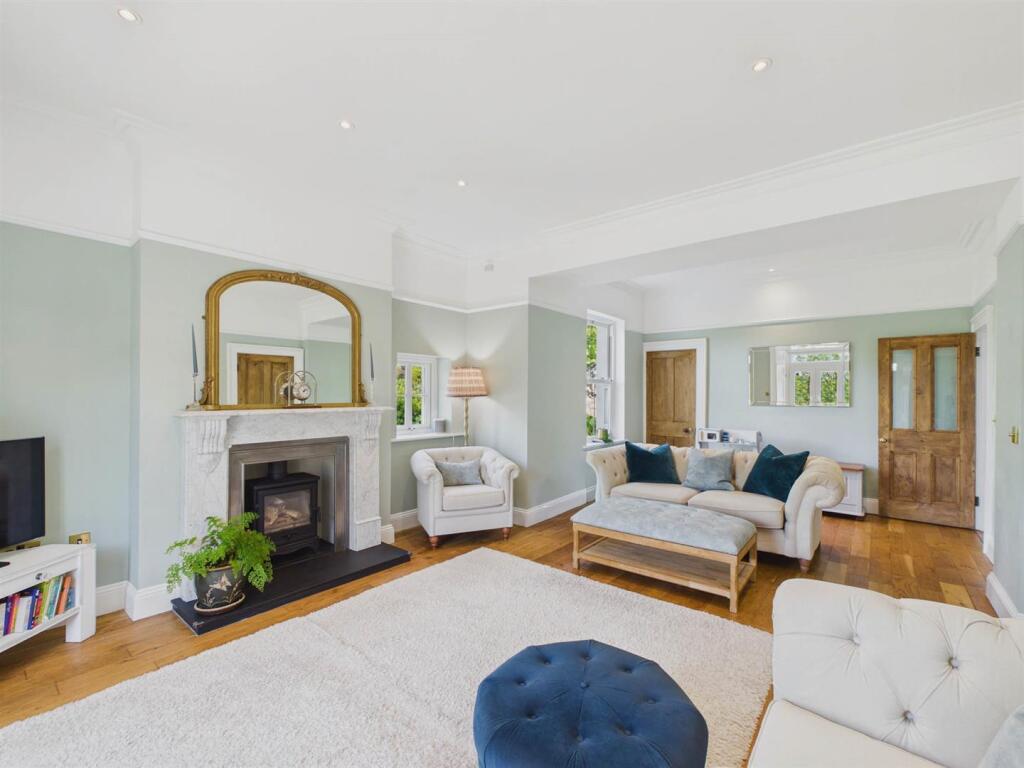 West Malvern Road, Malvern - More