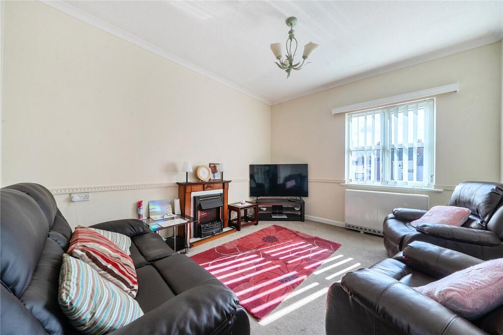 Apartment in Newport - View 3