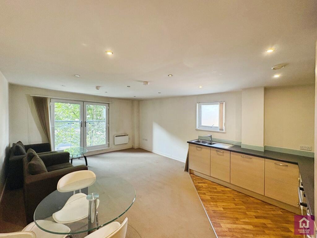 Apartment in Trafford, Greater Manchester - View 2