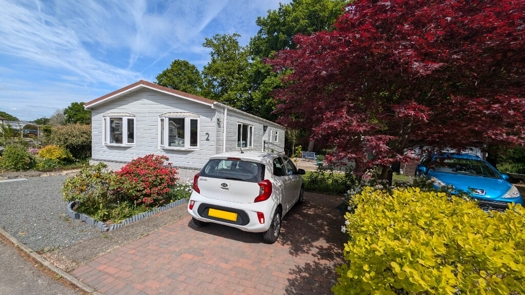 2-bed caravan on Whitehill Park, Bordon, Hampshire, GU35, £230,000