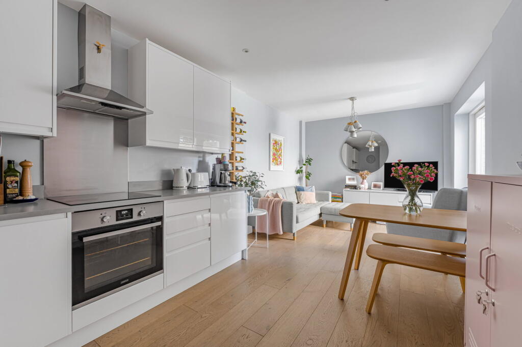 Apartment in London - View 4