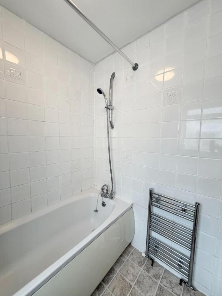 Apartment in Bolton - More